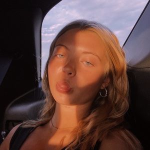 Meet your Posher, Makenzie